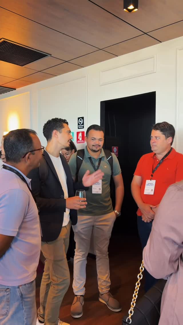 Equipe da Radial em evento do setor de energia solar
